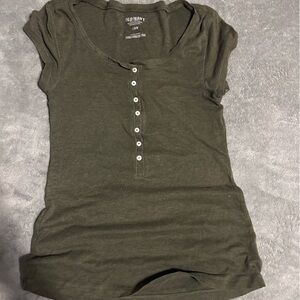 old navy shirt